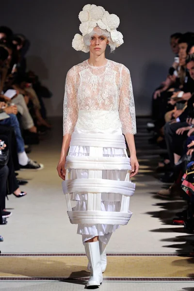 Look 8